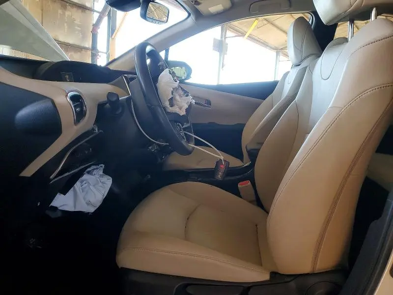 2019 TOYOTA PRIUS XLE AWD-E  