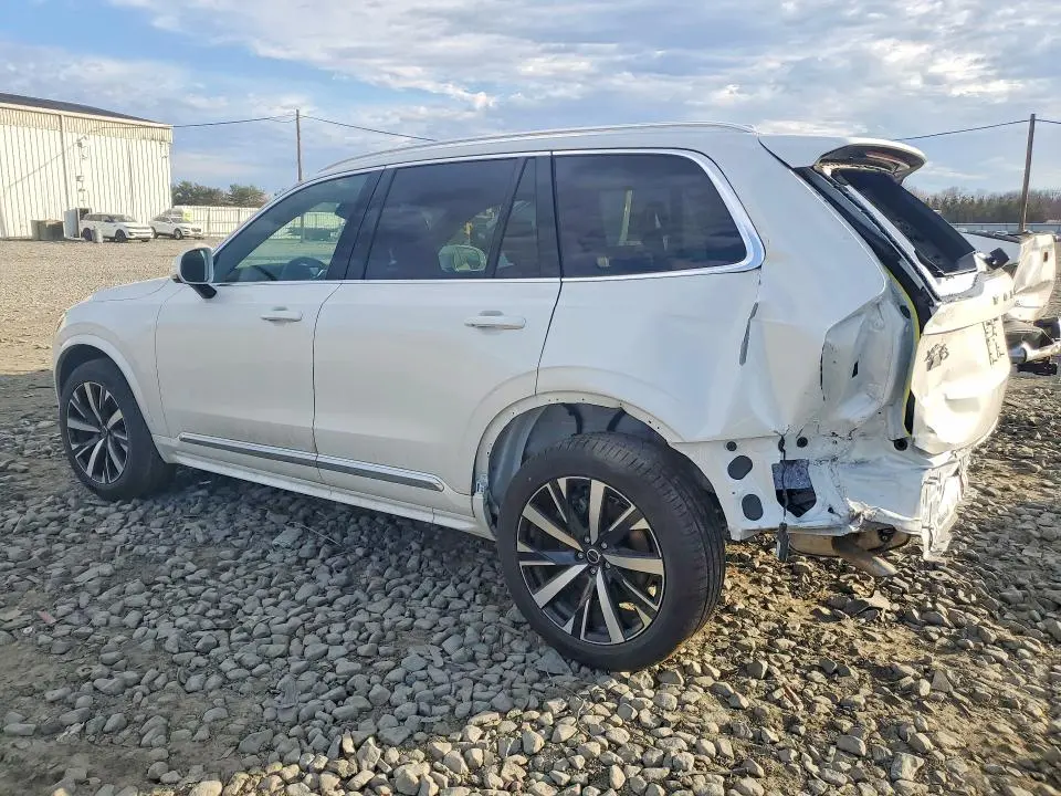 2026 VOLVO XC90 CORE  