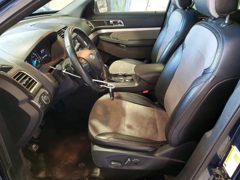 2017 FORD EXPLORER XLT  
