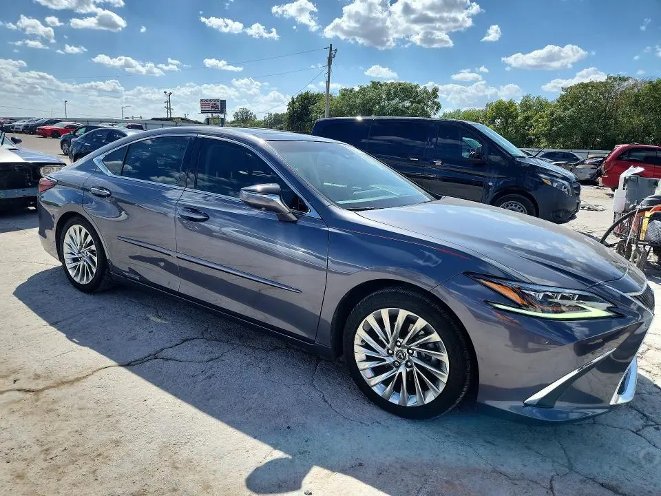2019 LEXUS ES 350  