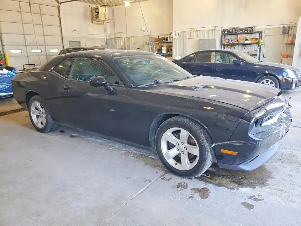 2013 DODGE CHALLENGER SXT  