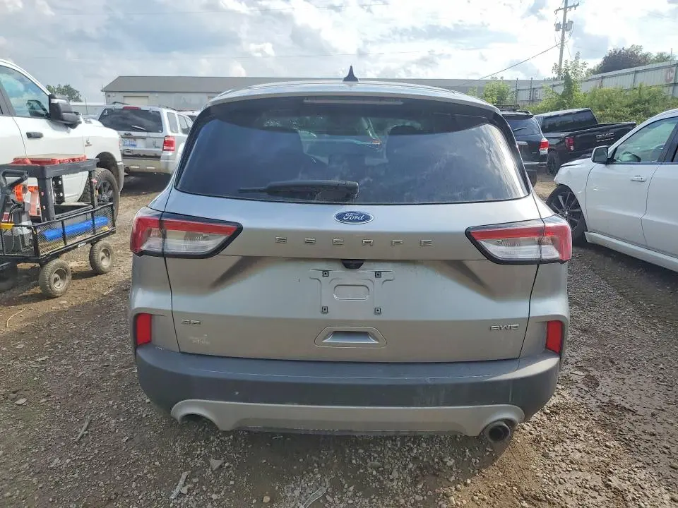 2022 FORD ESCAPE SE  