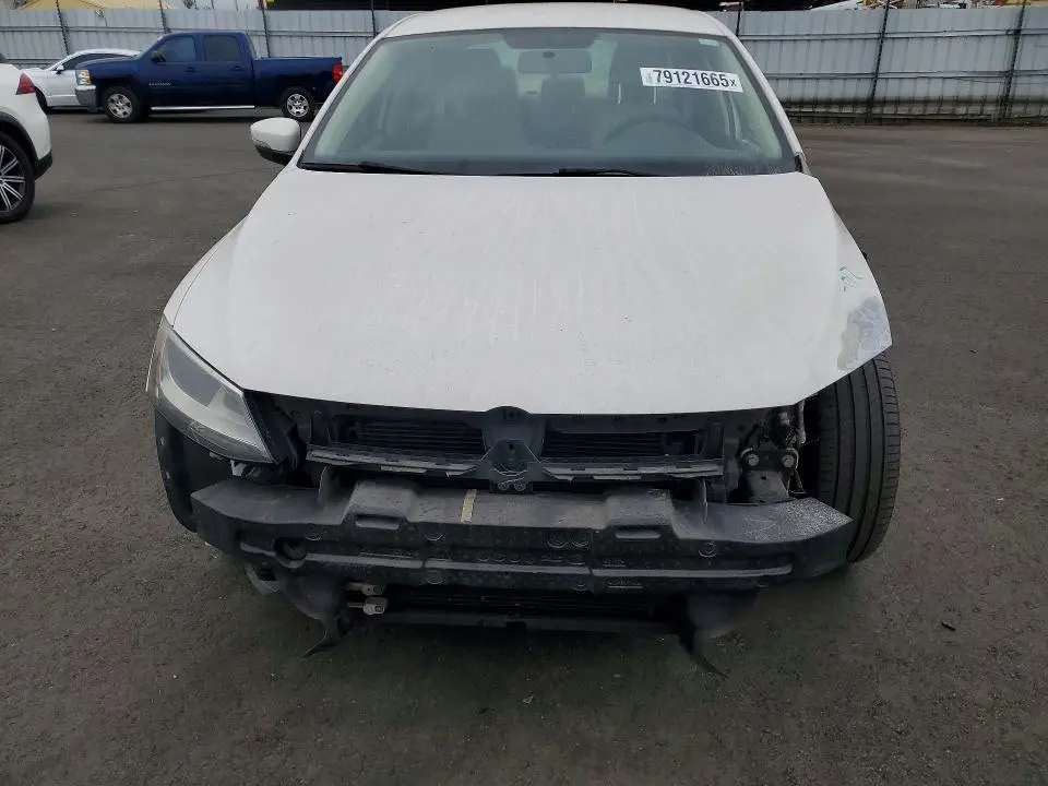 2012 VOLKSWAGEN JETTA SE  