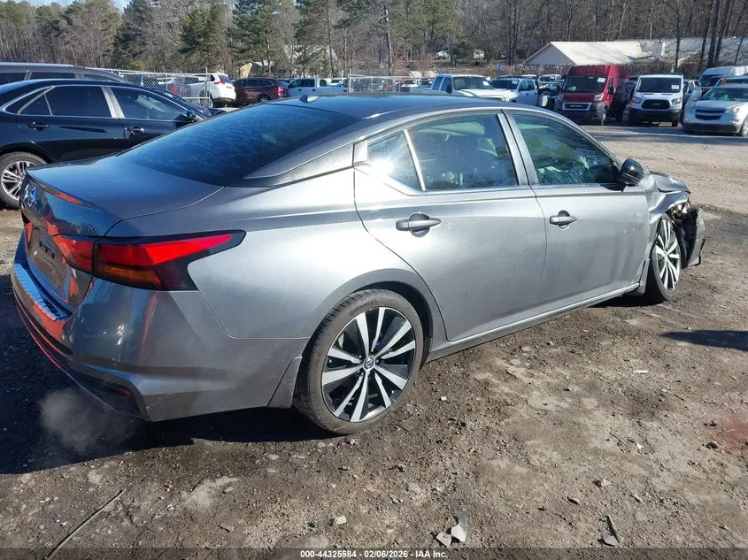 2020 NISSAN ALTIMA SR FWD