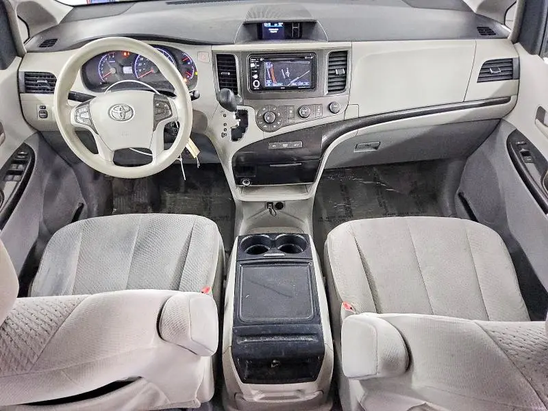 2012 TOYOTA SIENNA LE 8-PASSENGER  