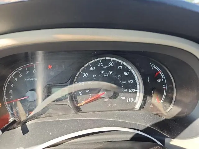 2012 TOYOTA SIENNA LE  