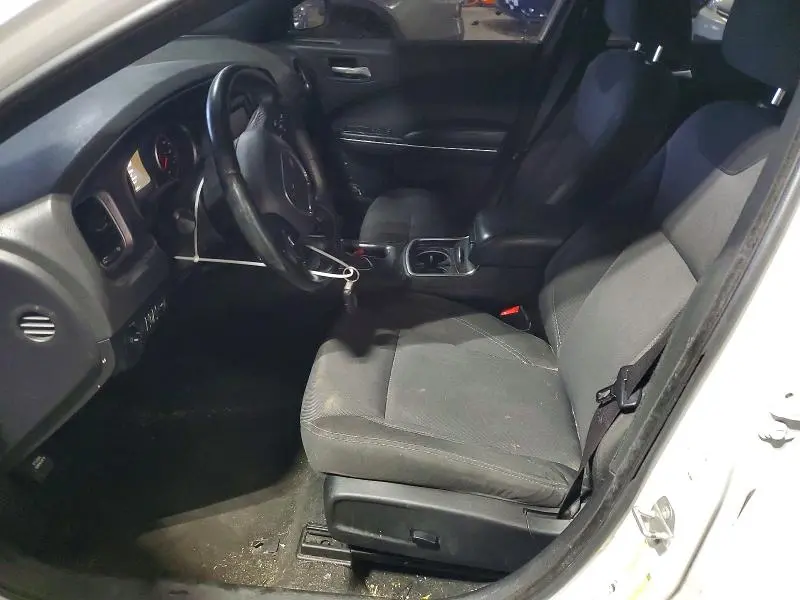 2016 DODGE CHARGER SE  