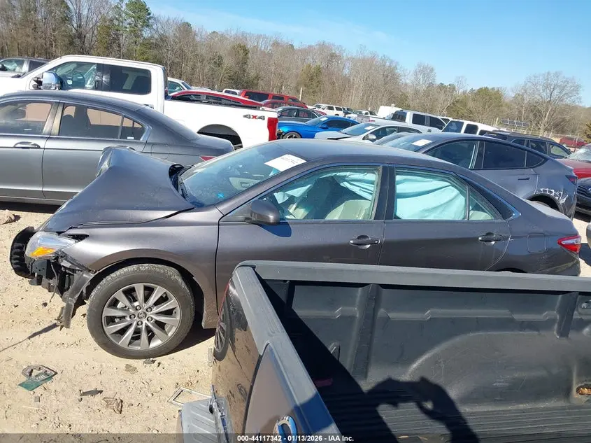 2017 TOYOTA CAMRY XLE