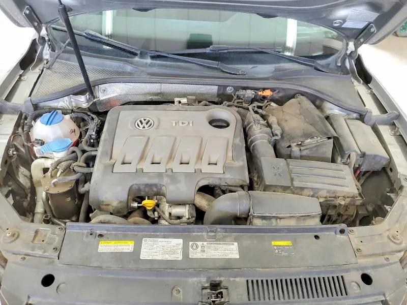 2014 VOLKSWAGEN PASSAT SE  