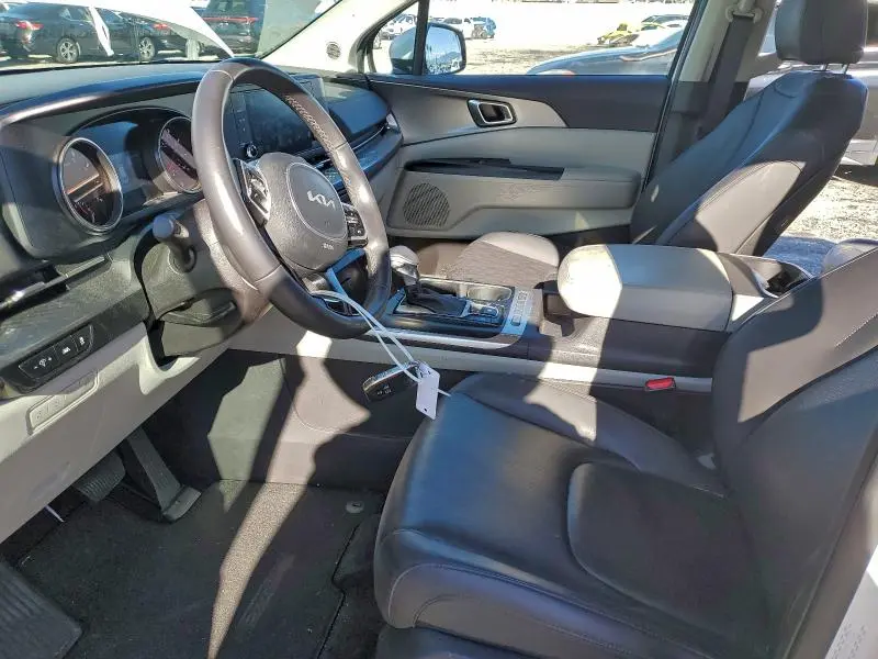 2024 KIA CARNIVAL LX  