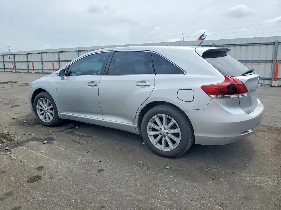 2013 TOYOTA VENZA LE  