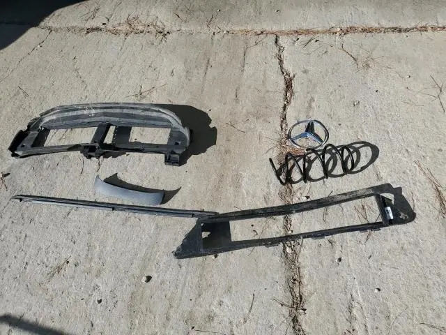 2025 MERCEDES-BENZ GLB 250 4MATIC  