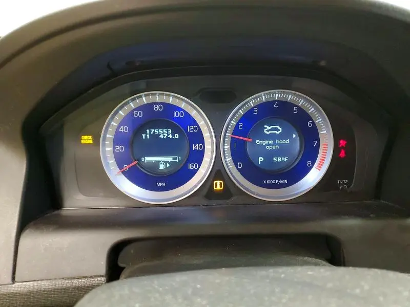 2011 VOLVO XC60 3.2  