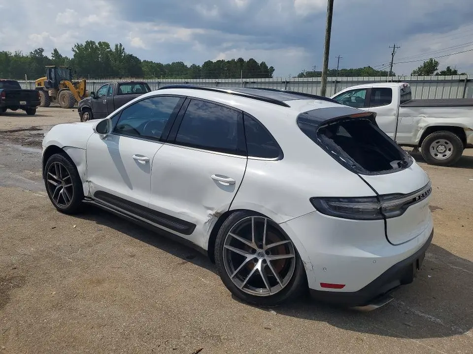 2022 PORSCHE MACAN   