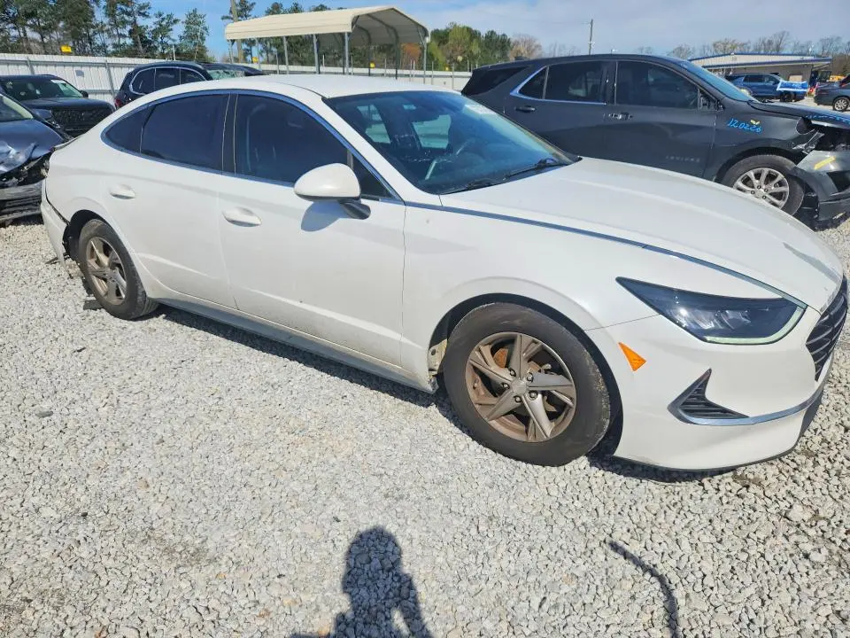2020 HYUNDAI SONATA SE  