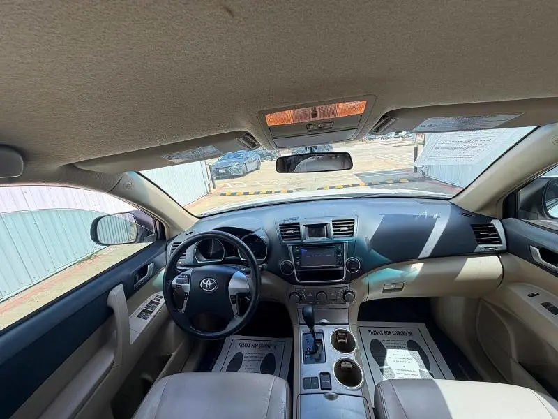 2013 TOYOTA HIGHLANDER PLUS  