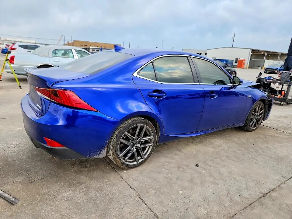 2019 LEXUS IS 300  