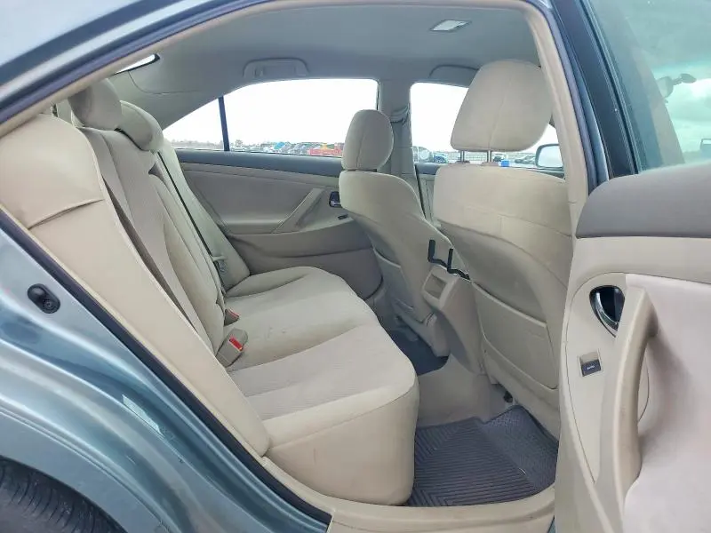 2010 TOYOTA CAMRY LE V6  