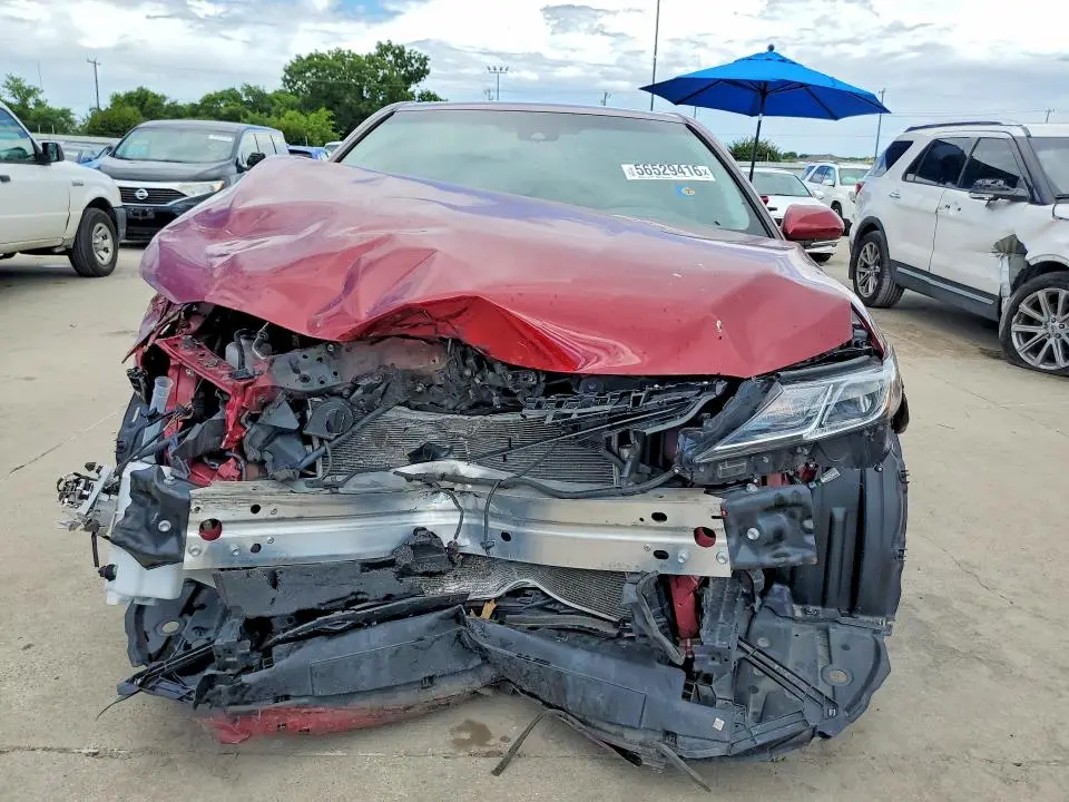 2018 TOYOTA CAMRY SE  
