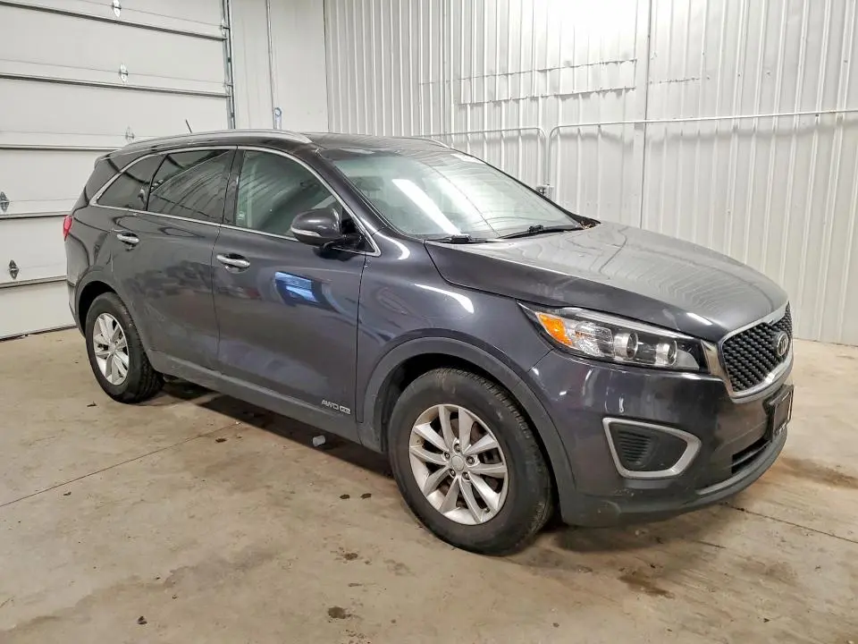 2018 KIA SORENTO LX  
