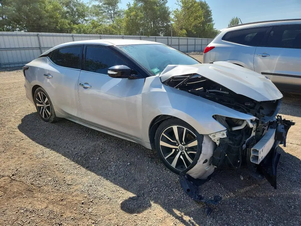 2021 NISSAN MAXIMA SV  