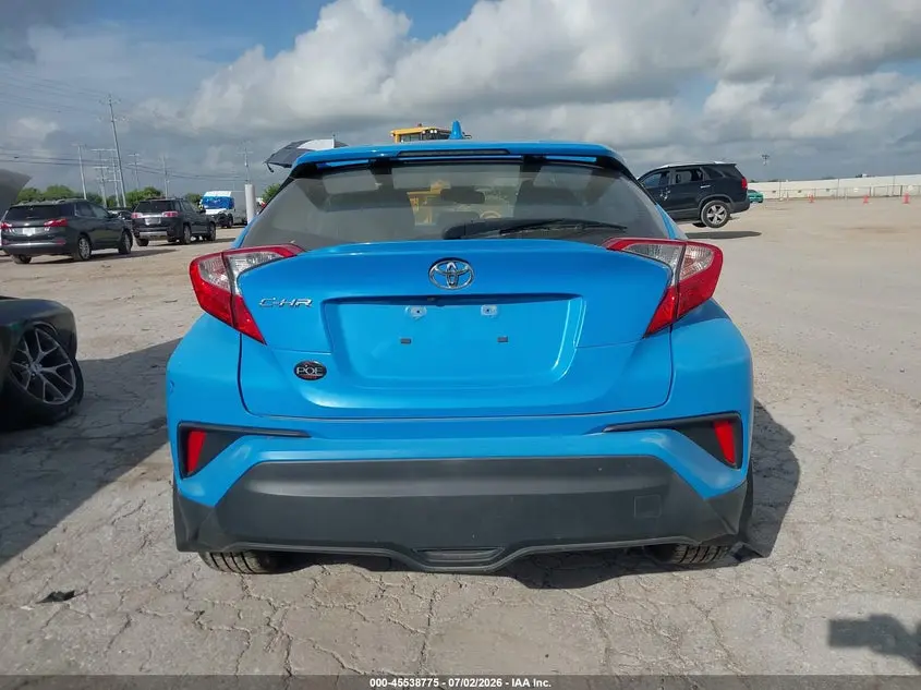 2019 TOYOTA C-HR XLE