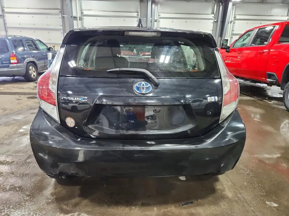 2016 TOYOTA PRIUS C TWO  