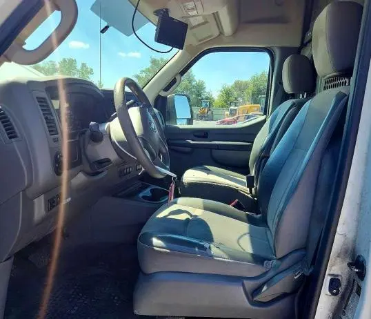 2014 NISSAN NV 2500  