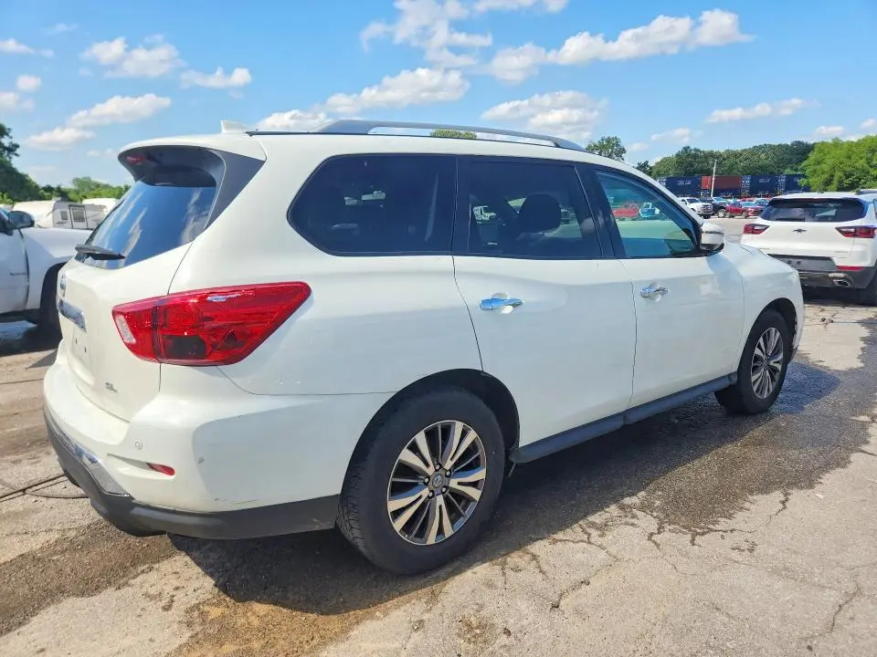 2019 NISSAN PATHFINDER SL  