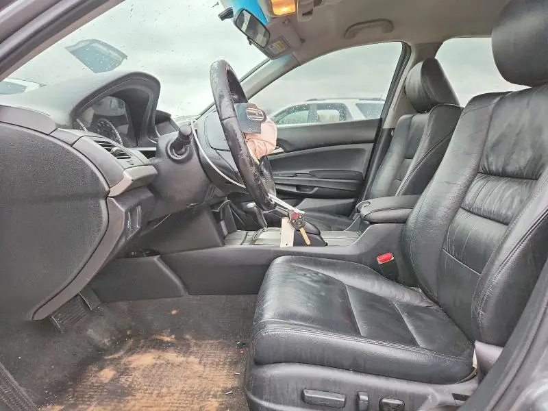 2011 HONDA ACCORD SE  