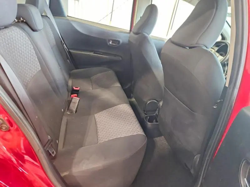 2014 TOYOTA YARIS 5-DOOR LE  