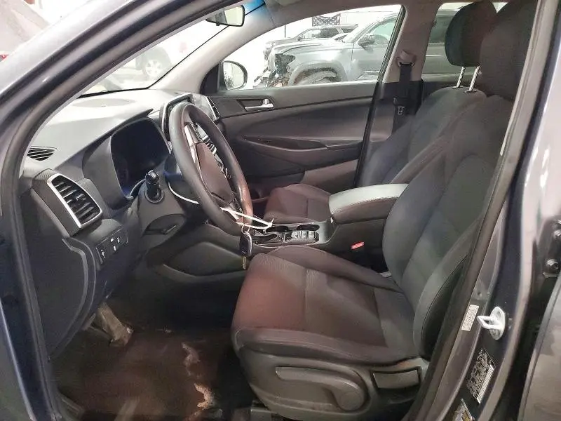 2019 HYUNDAI TUCSON SE  