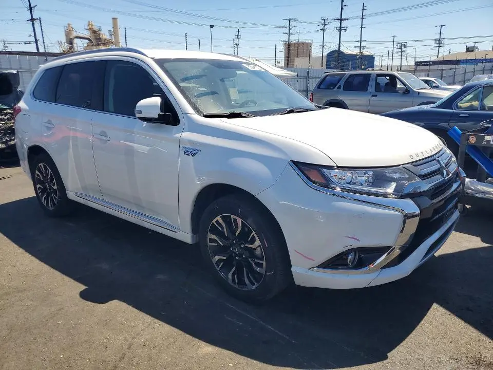 2018 MITSUBISHI OUTLANDER SE  
