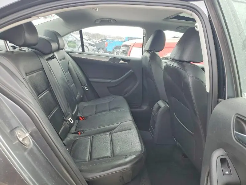 2017 VOLKSWAGEN JETTA SE  