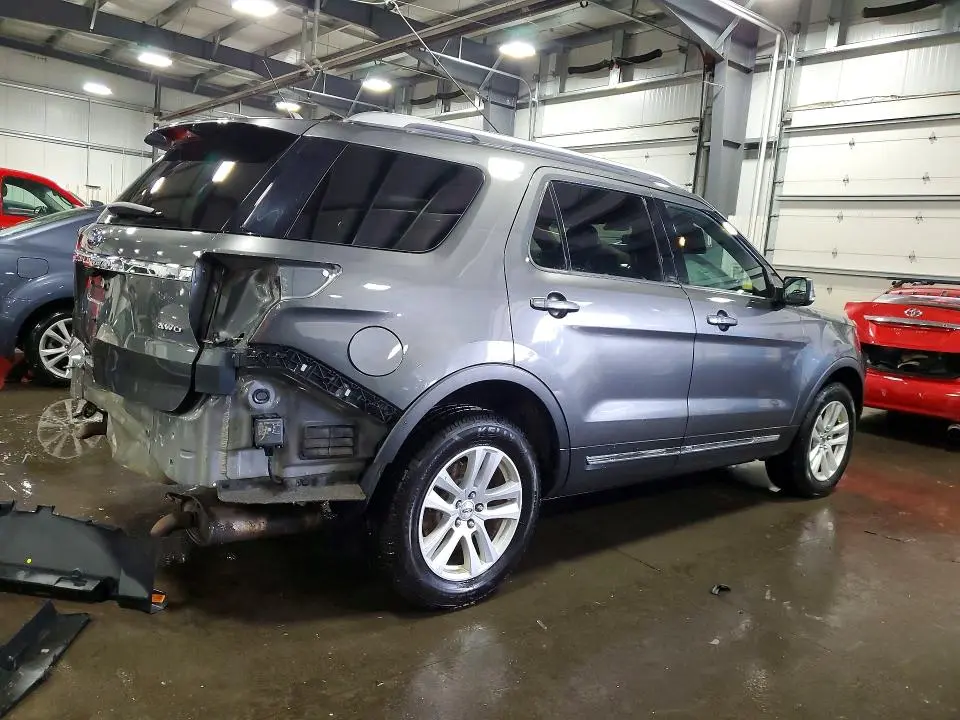 2019 FORD EXPLORER XLT  