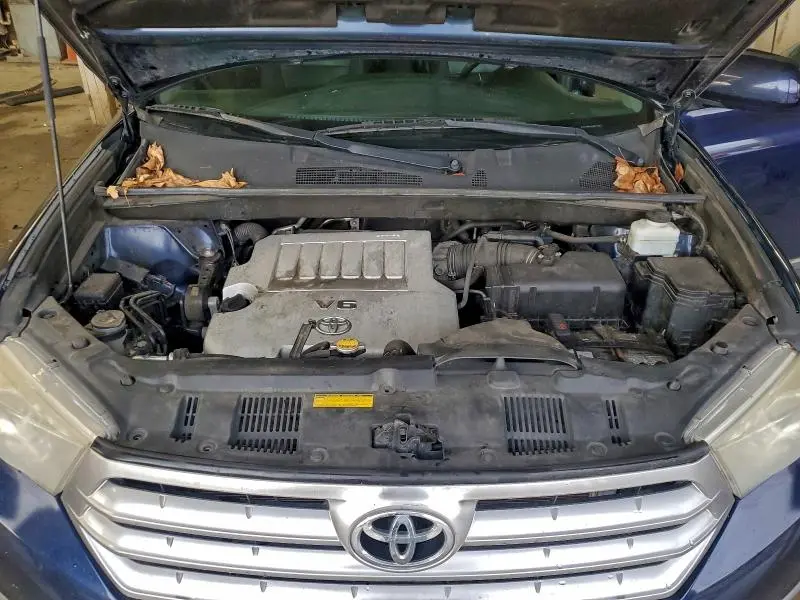 2012 TOYOTA HIGHLANDER BASE  