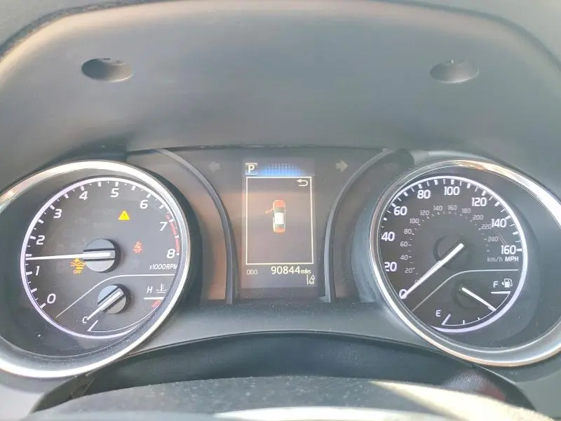 2019 TOYOTA CAMRY LE  