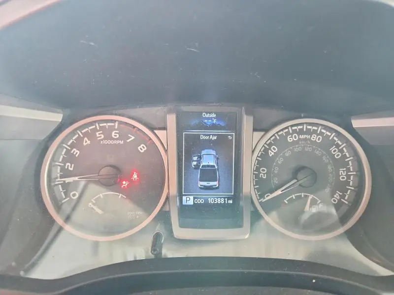 2017 TOYOTA TACOMA SR5 V6  