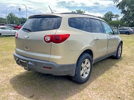 2011 CHEVROLET TRAVERSE LT  