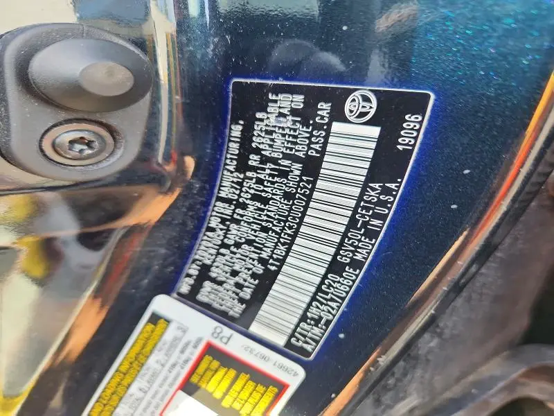 2012 TOYOTA CAMRY SE V6  