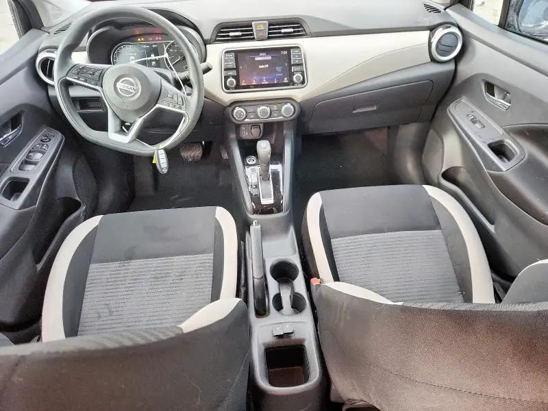 2022 NISSAN VERSA SV  