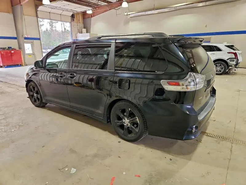 2011 TOYOTA SIENNA SPORT  