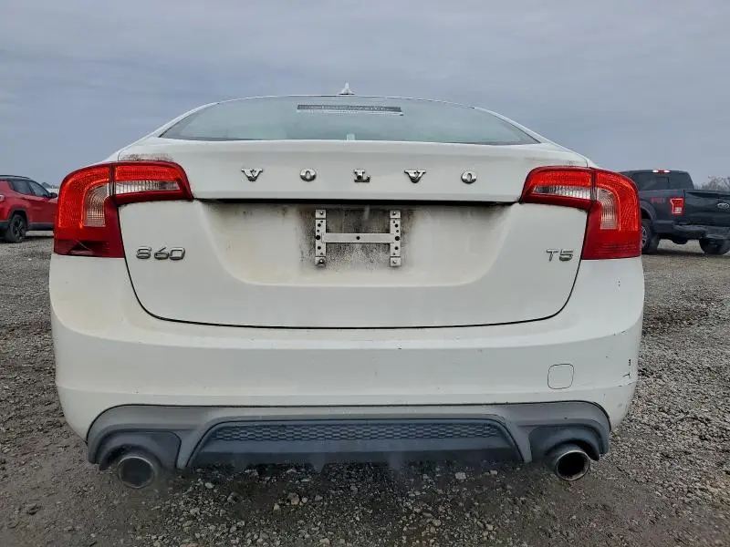 2017 VOLVO S60   