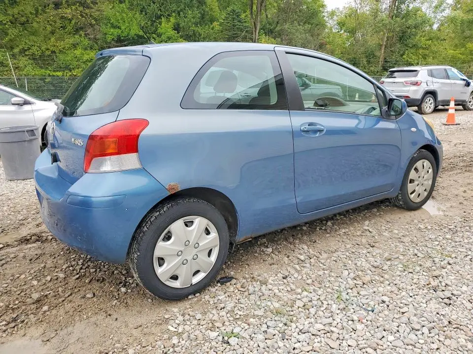 2010 TOYOTA YARIS BASE  