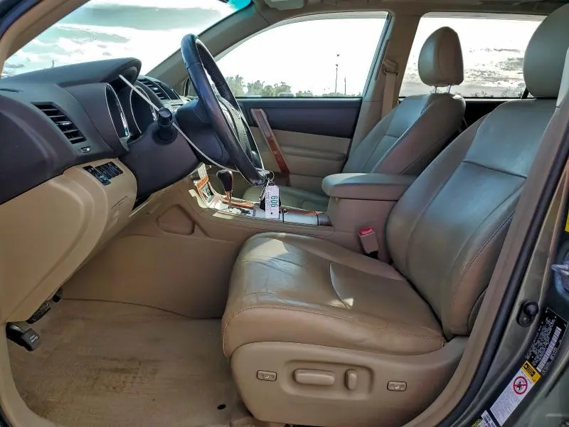 2010 TOYOTA HIGHLANDER LIMITED  