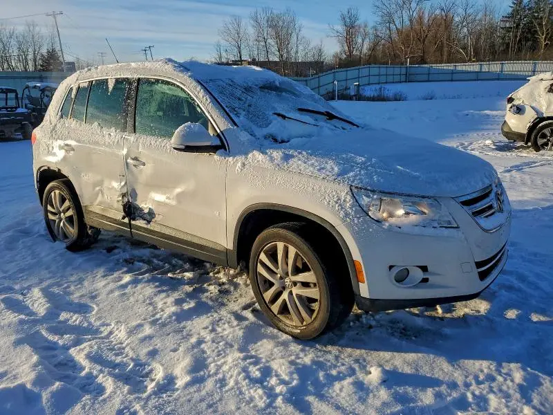2011 VOLKSWAGEN TIGUAN S  