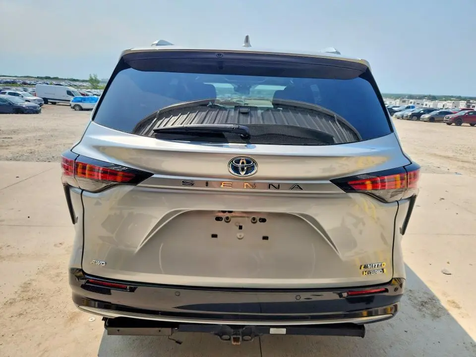 2023 TOYOTA SIENNA LIMITED 7-PASSENGER  