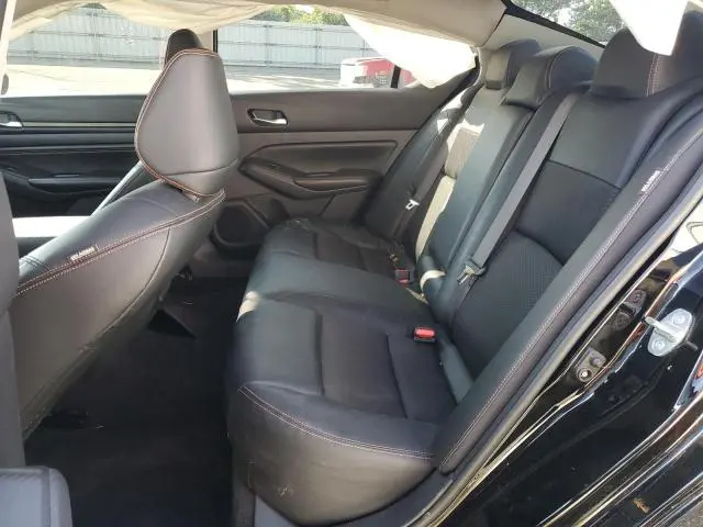 2022 NISSAN ALTIMA SR  