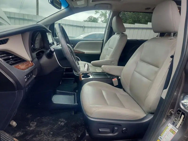 2016 TOYOTA SIENNA LIMITED 7-PASSENGER  