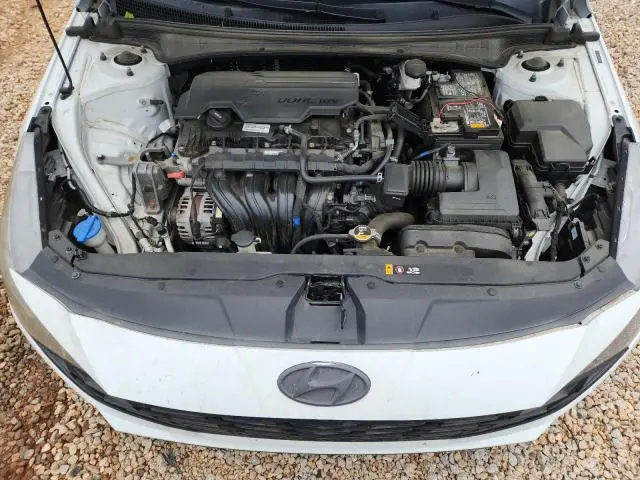 2021 HYUNDAI ELANTRA SE  